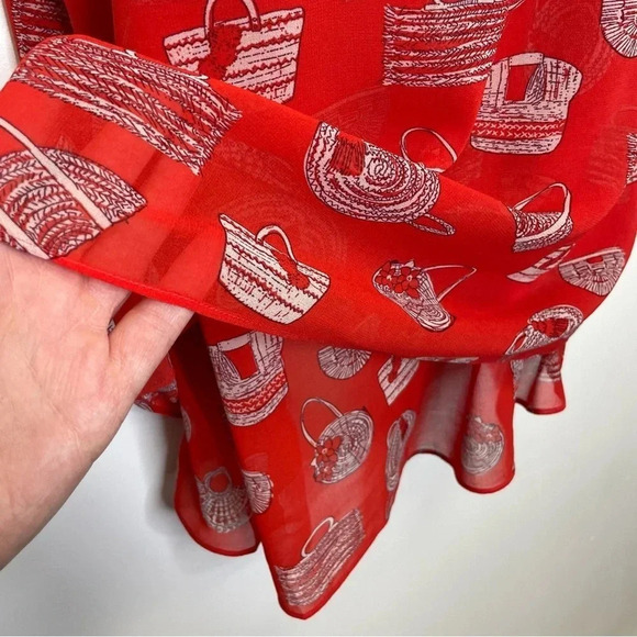 CAbi #5624 Sleeveless Nantucket Blouse in Red Purse Print women’s small - Picture 5 of 9